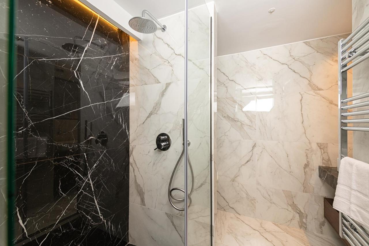 Kantoni Luxury Apartament *
