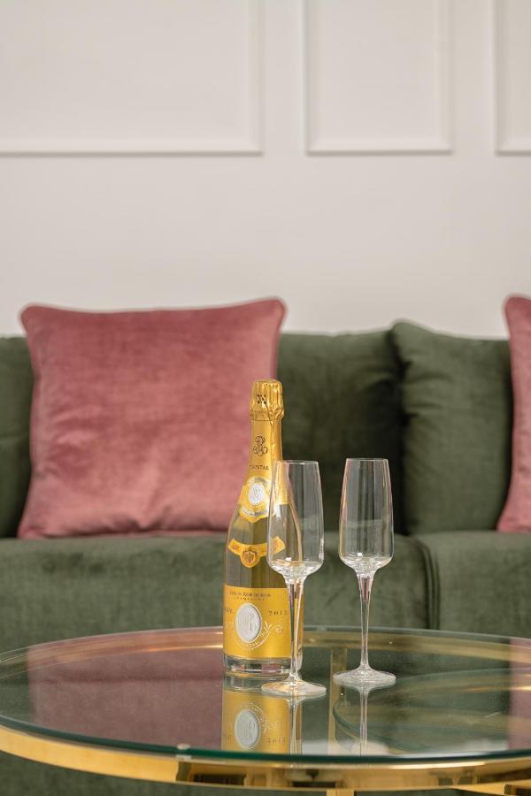 Kantoni Luxury Apartament *